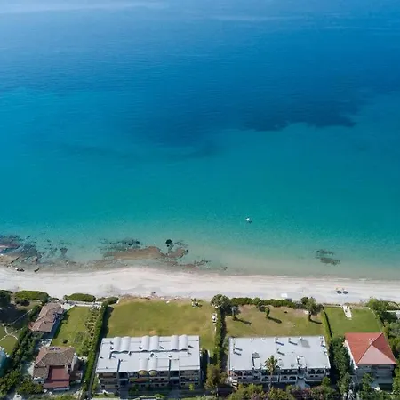 Seafront Apartment For 5 Guests With Amazing Views *