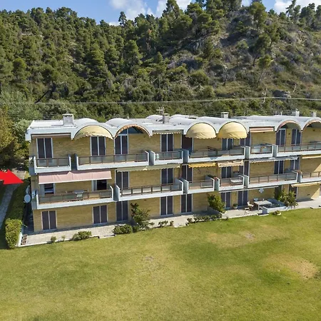 Seafront Apartment For 5 Guests With Amazing Views Appartement *